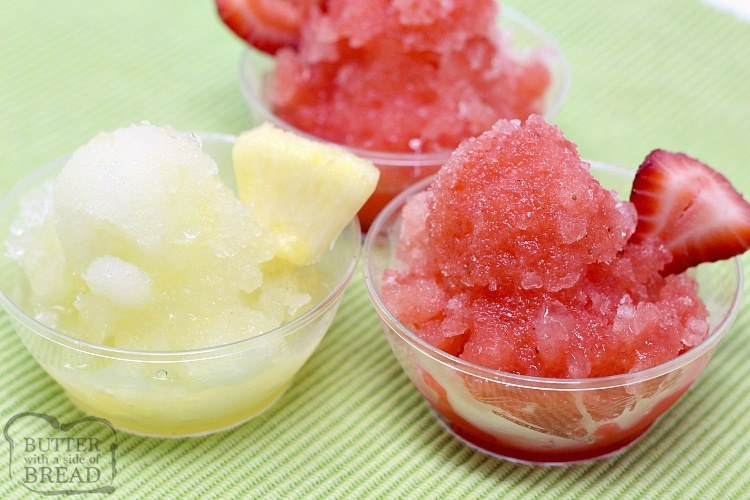 ¡El helado hecho en casa con frutas frescas es el regalo perfecto para el verano! ¡Los jarabes de fruta fresca son mucho más saludables que los que se compran en la tienda y puedes hacer cualquier sabor!