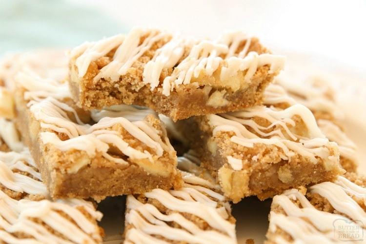 BARRAS DE CRUMBO DE MANZANA Y CANELA - Mantequilla con un lado del pan
