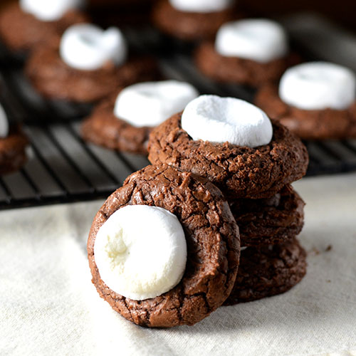Hot Cocoa Cookie / www.feedyoursoul2.com