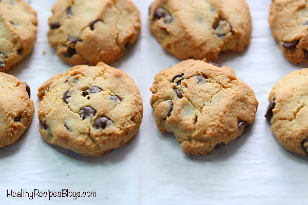 Galletas de chispas de chocolate Keto, suaves y masticables