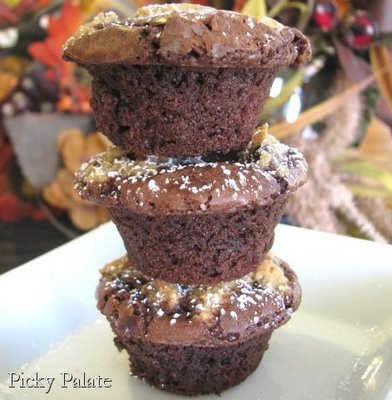 Biscuits aux pépites de chocolat avec pâte, brownie cups