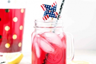 Bebidas patrióticas refrescantes que toda la familia adorará