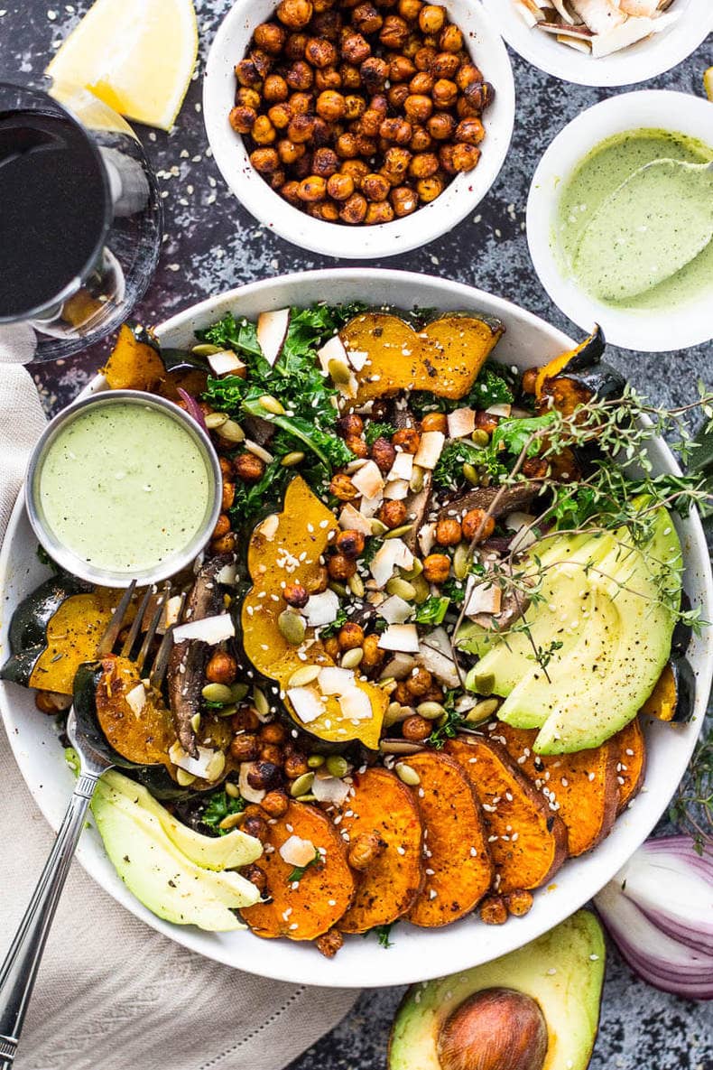 Taz&oacute;n de Buda de batata, calabaza y col rizada