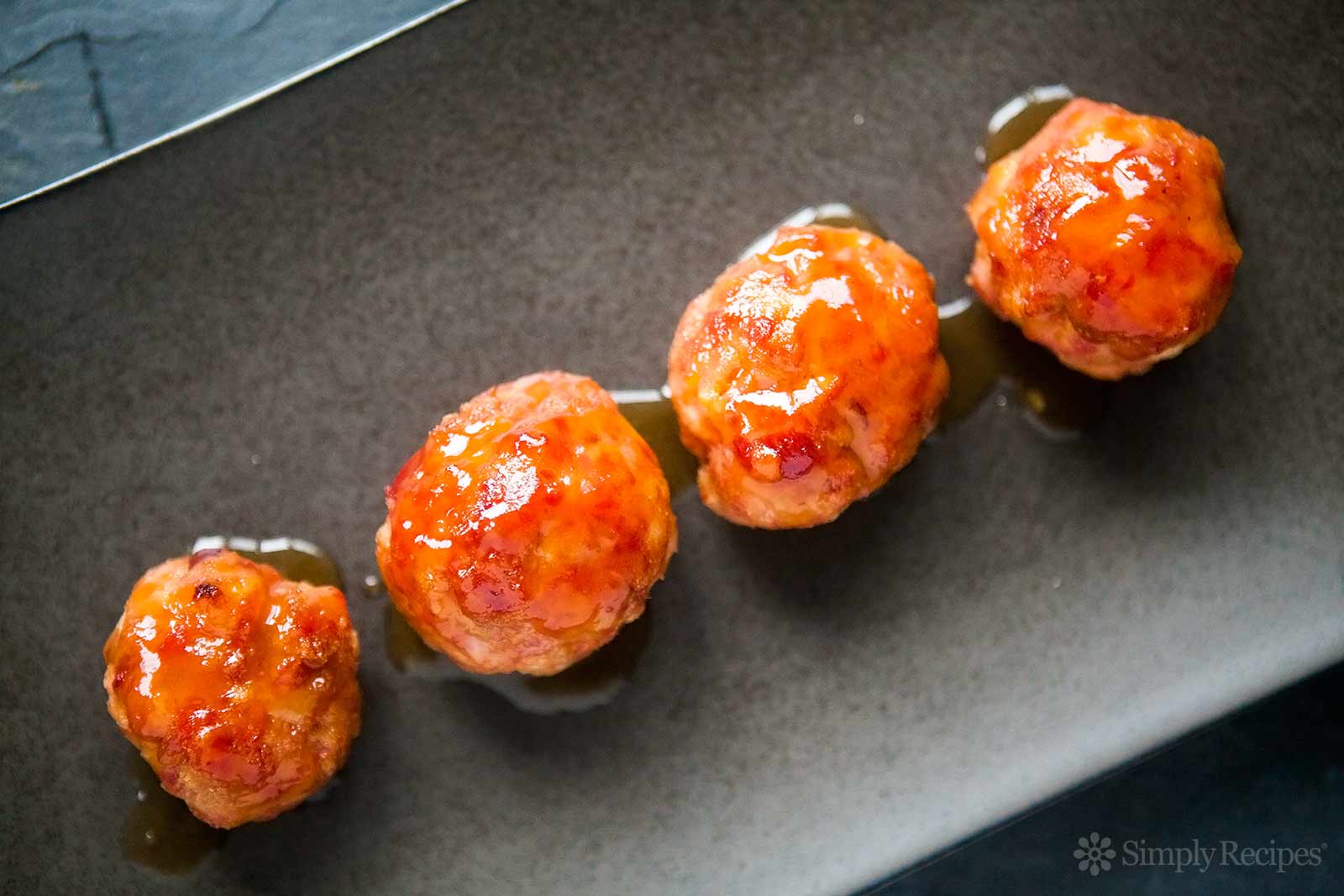 Bolas de jamón glaseadas con piña