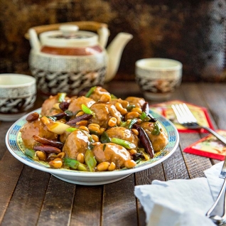 Albóndigas De Pollo Kung Pao