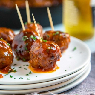 Albóndigas De Carne Con Salsa De Chipotle De Albaricoqu