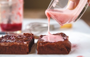 Brownies del remolino de la fresa