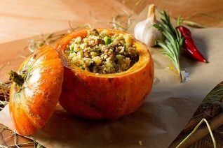 Calabaza Rellena Con CuscĂşs De Manzana Herbed