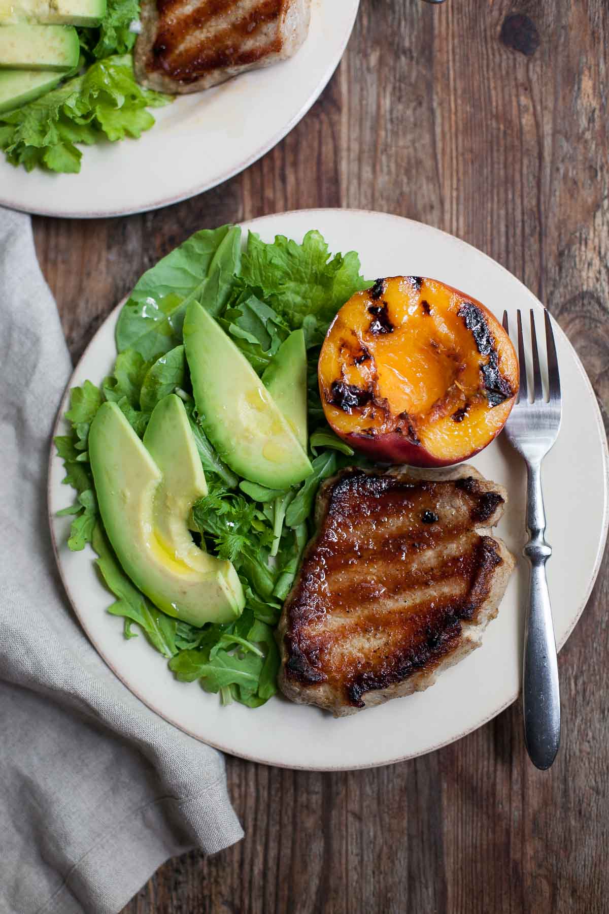 Chuletas De Cerdo A La Parrilla Y Melocotones # 30MinuteMondays