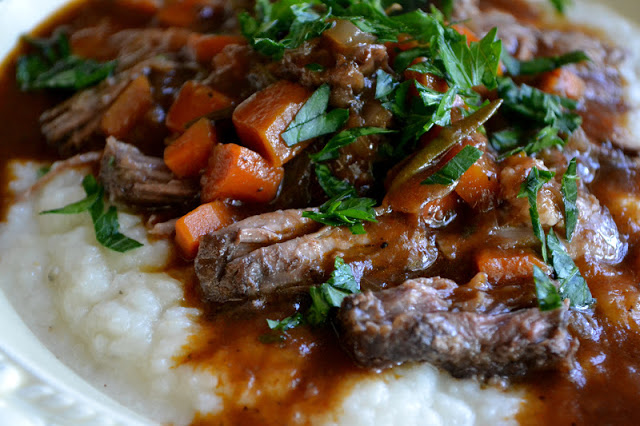 Costillas Estofadas sobre Pur&eacute; de Nabo