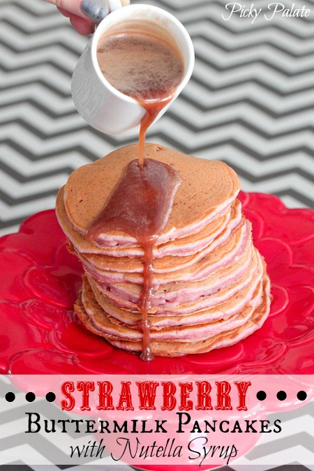 Crêpes au babeurre avec sirop de nutella