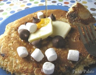 Crêpes aux pépites de chocolat à la guimauve gluante