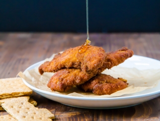 Dedos del pollo de la galleta de Graham de la miel