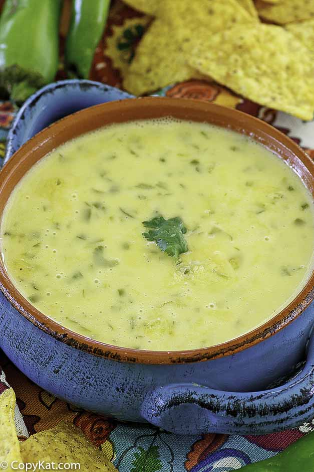 Easy Copycat Monterey’s Little Mexico Queso