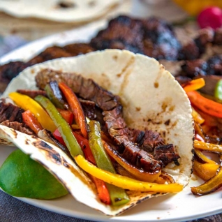 Fajitas De Bistec A La Parrilla