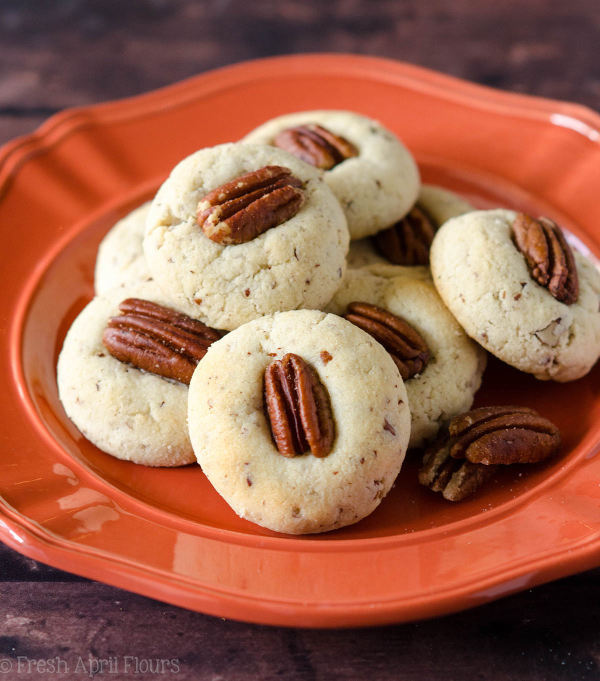 Almond Flour Pecan Sandies: An easy, one bowl recipe for gluten free, buttery pecan cookies.