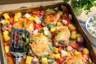 Hoja fácil de pollo hawaiano de pan