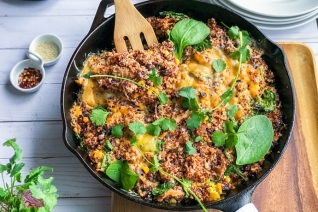 Fácil Queso Suave Al Sudoeste De Pollo Horneado Con Espinaca