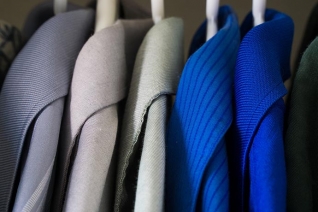 Gana dinero vendiendo ropa con estos 4 sitios y aplicaciones