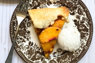 Galette fácil de melocotón con especias de verano