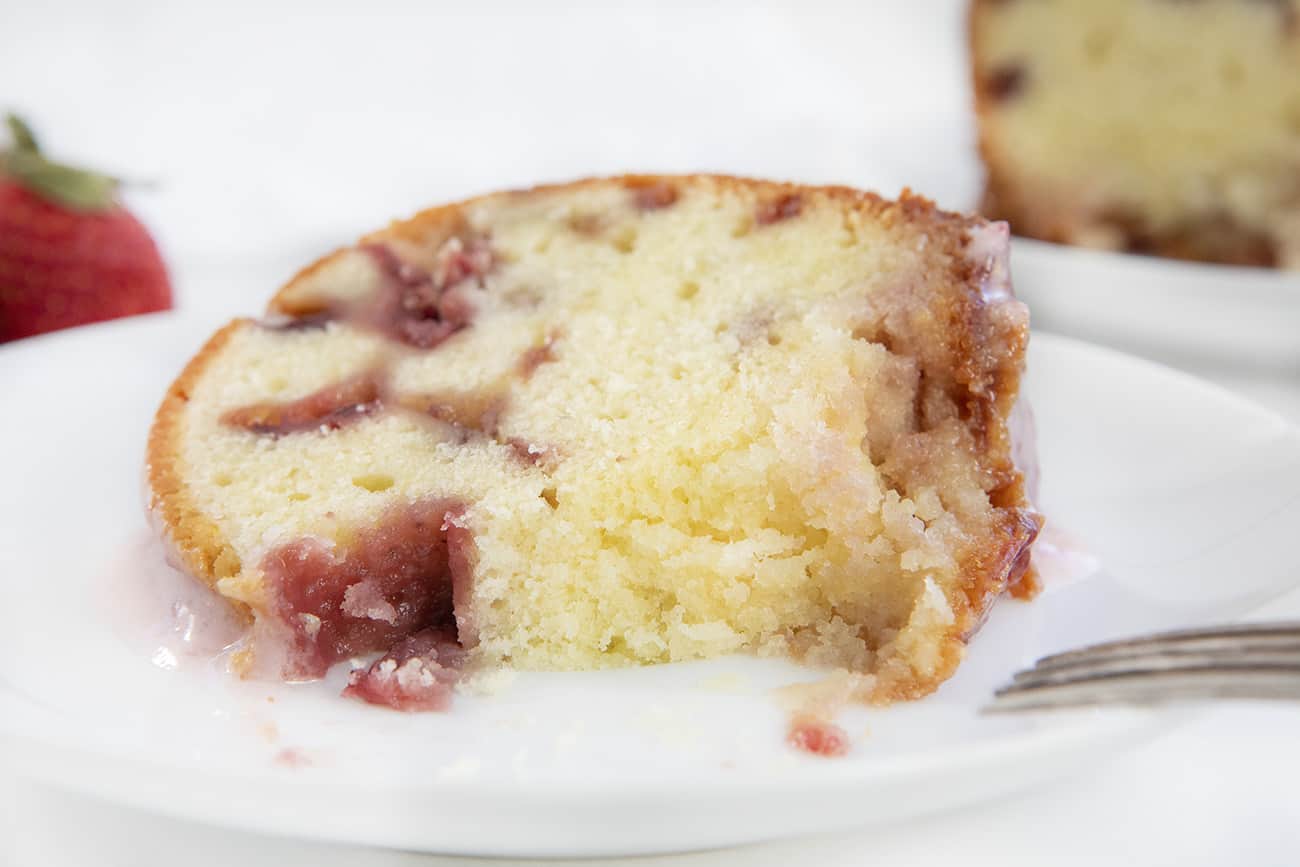 Bizcocho de queso y crema de fresa