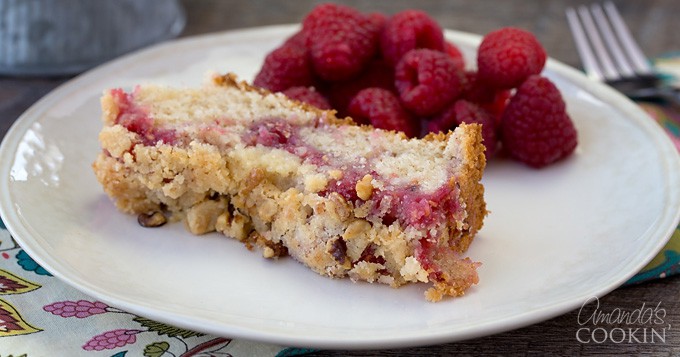 Pastel de frambuesa y café