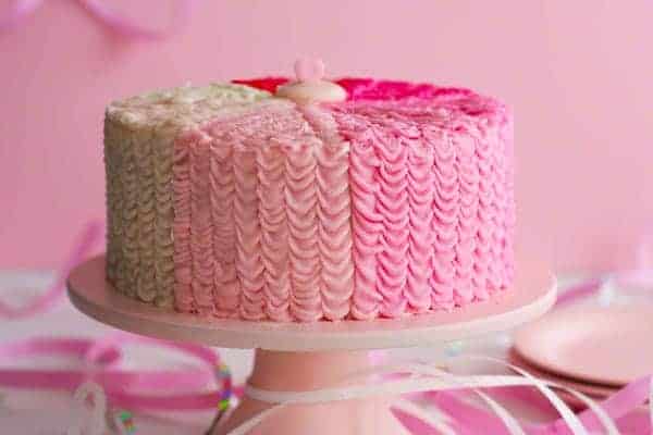 Pastel de volantes vertical Ombre por iambaker.net