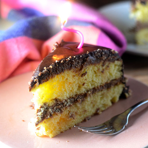 Pastel De Capas Con Relleno De Marscapone