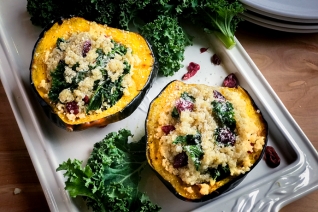 Relleno De Bellota Con Quinua, Col Rizada Y Arándanos