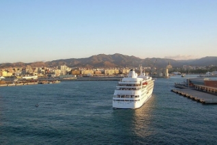 Grandes bocados cerca del puerto de cruceros de Málaga