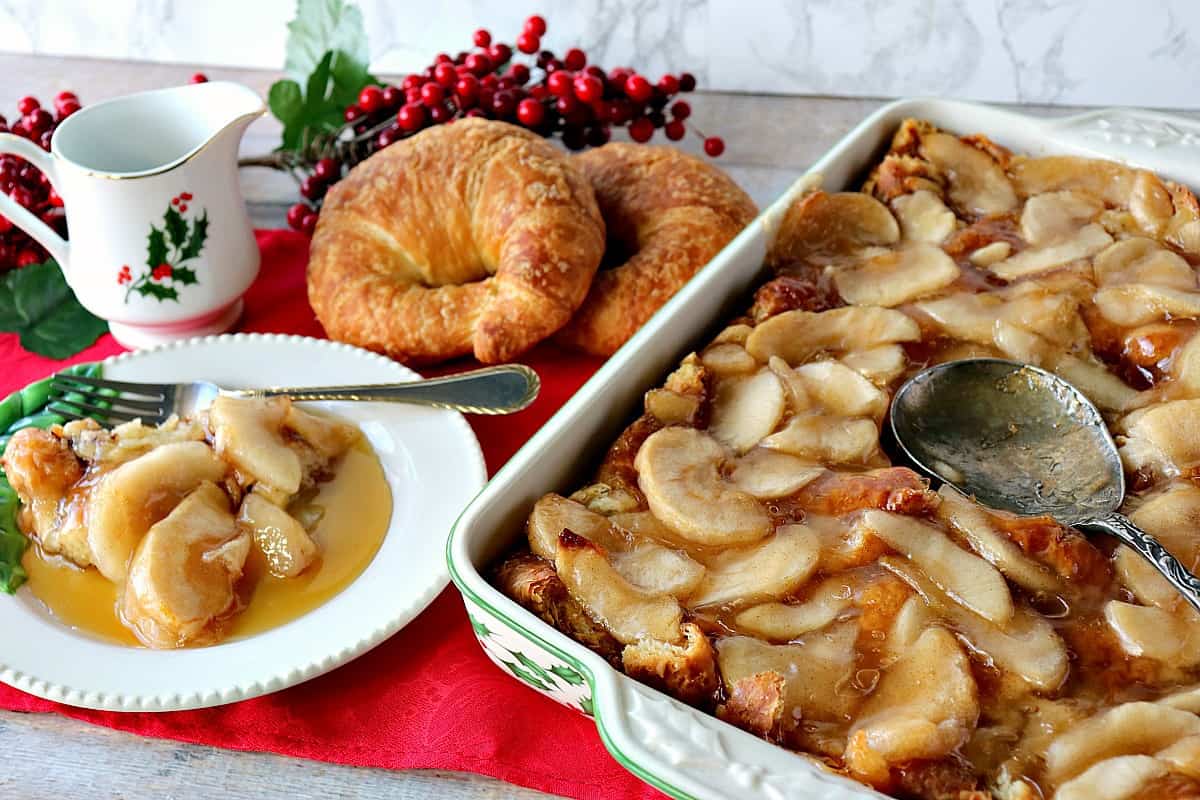 Easy Make Ahead Christmas Morning Croissant Apple Bake - kudoskitchenby.com