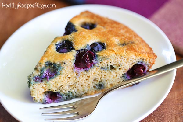 Pastel de arándanos Keto bajo en carbohidratos