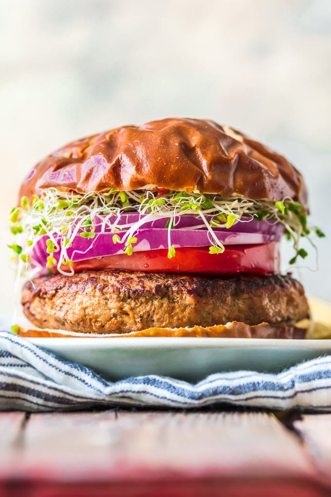 La mejor receta de hamburguesa de pavo en un plato
