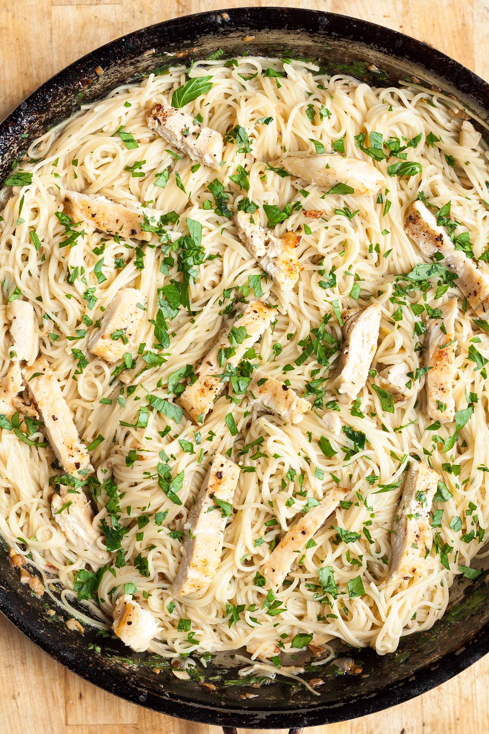 Langoustines au poulet avec pâtes aux cheveux d'ange
