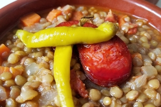 Lentejas Con Chorizo ​​Receta (Sopa De Lentejas Española Simple)
