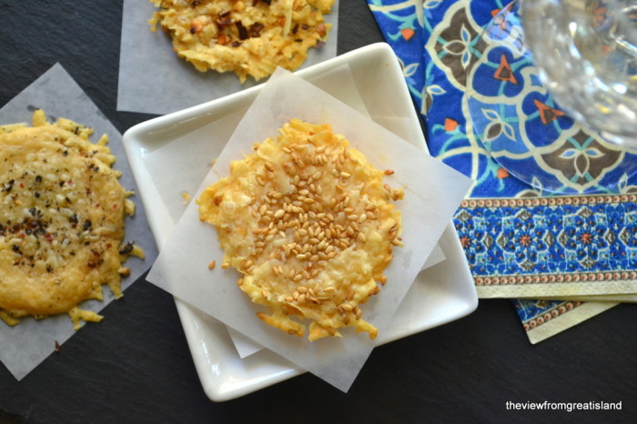 Patatas fritas con queso parmesano