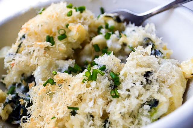 Macaroni aux épinards et aux artichauts et fromage