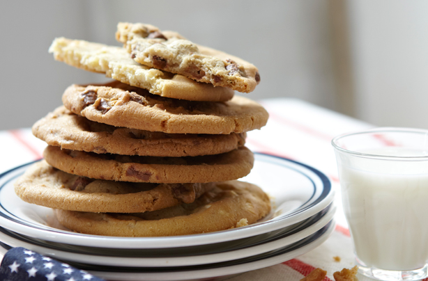 Millie's Cookies Vous cherchez une délicieuse recette de biscuits moelleux aux pépites de chocolat? Vous allez adorer notre version simple: faites toujours des biscuits délicieux et moelleux