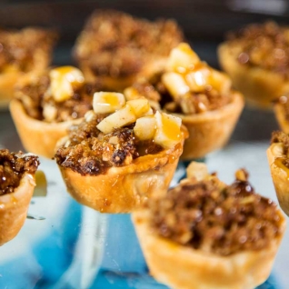 Mini Pies De Mantequilla De Maní De Manzana