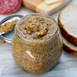 Mostaza de grano entero hecha en casa