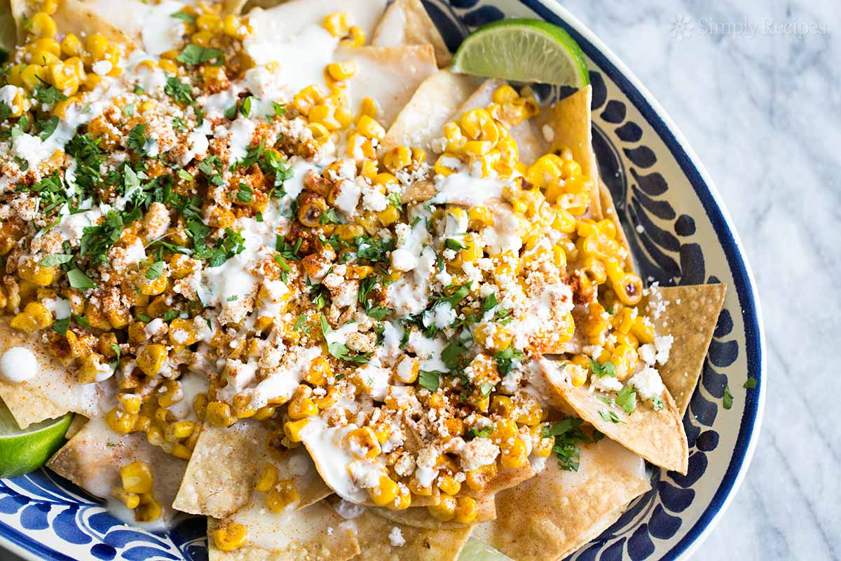 Nachos de ma&iacute;z callejero mexicano