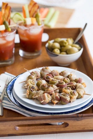 Aceitunas picantes envueltas en tocino