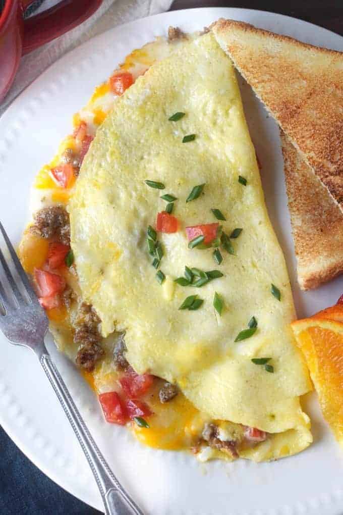 Tortilla De Queso Y Salchicha De Tomate
