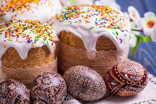 Históricamente simbólico ruso pan de Pascua Kulich