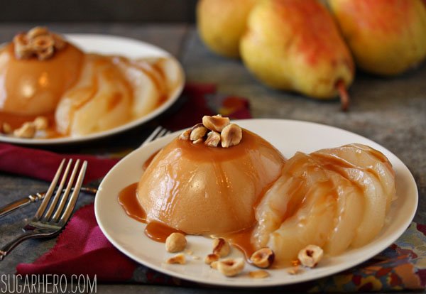 Panna Cotta de caramelo con peras escalfadas