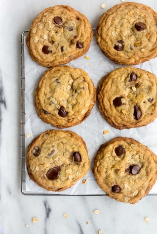 Galletas de chispas de chocolate de avena de lote pequeño