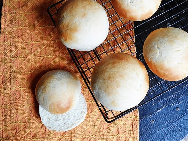 Receta para bollos de hamburguesa caseros - Amanda