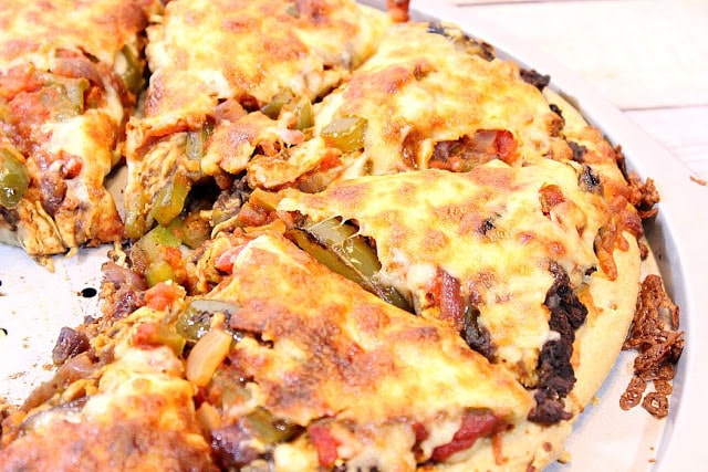 Fácil Suroeste De Pollo Fajita Pizza