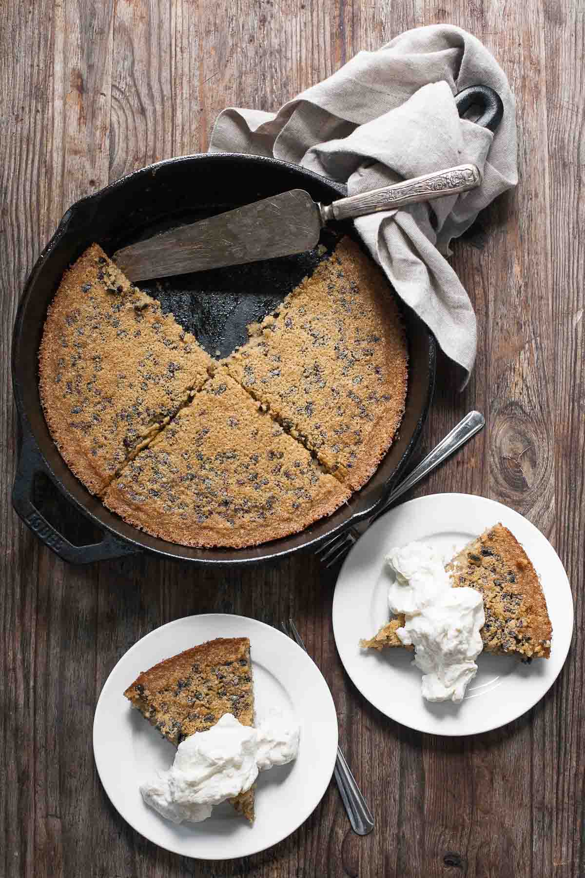 Pastel De Sartén De Semilla De Cacao De Mantequilla Marrón