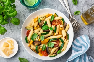 Sartén rápida y saludable Vegetales asados ​​Pasta italiana